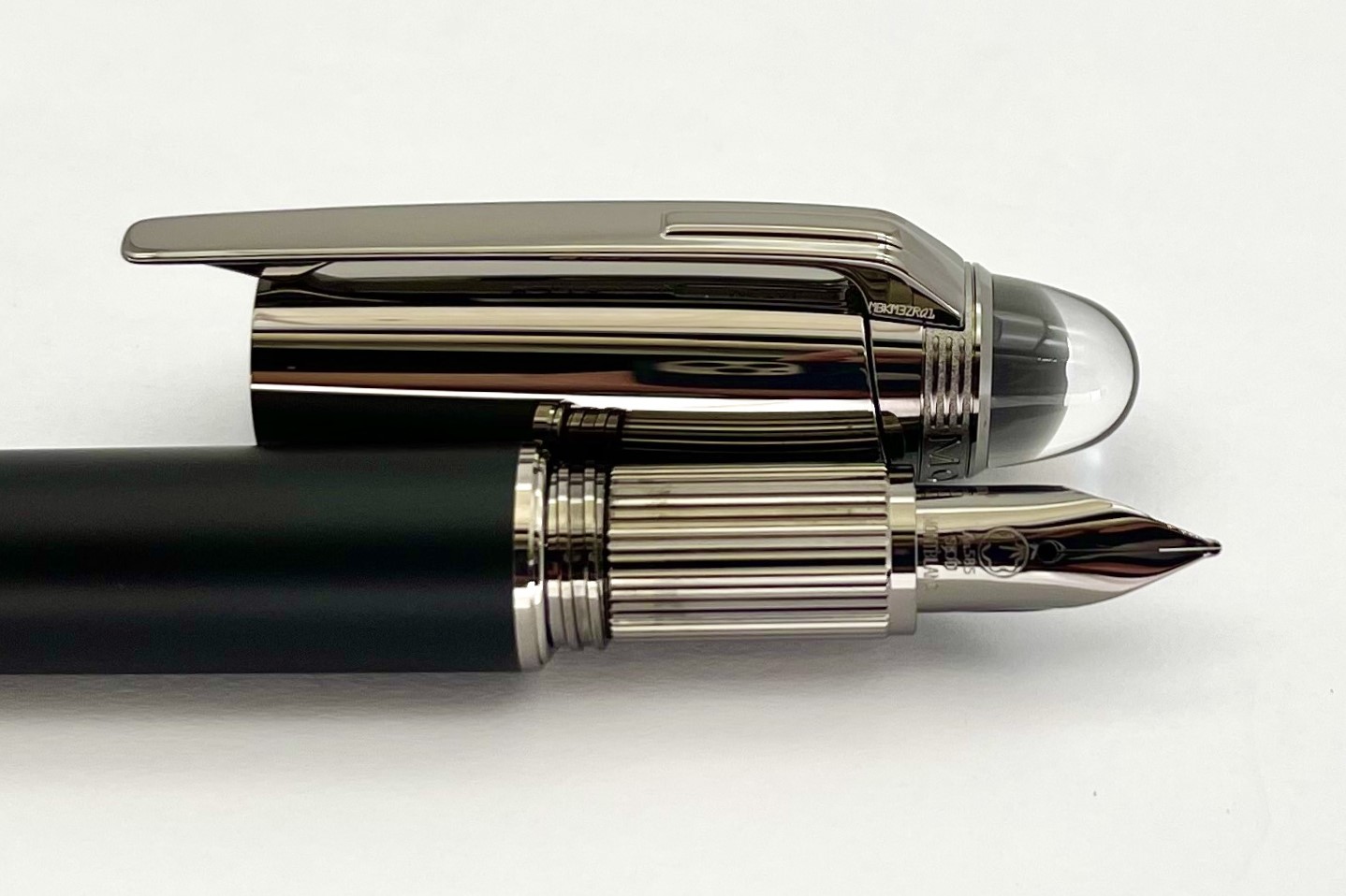 MontblancMB126363StarwalkerDoueUltraBlackFountainPen_I
